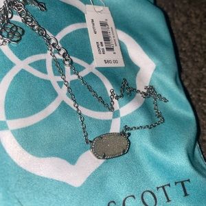 Kendra Scott necklace